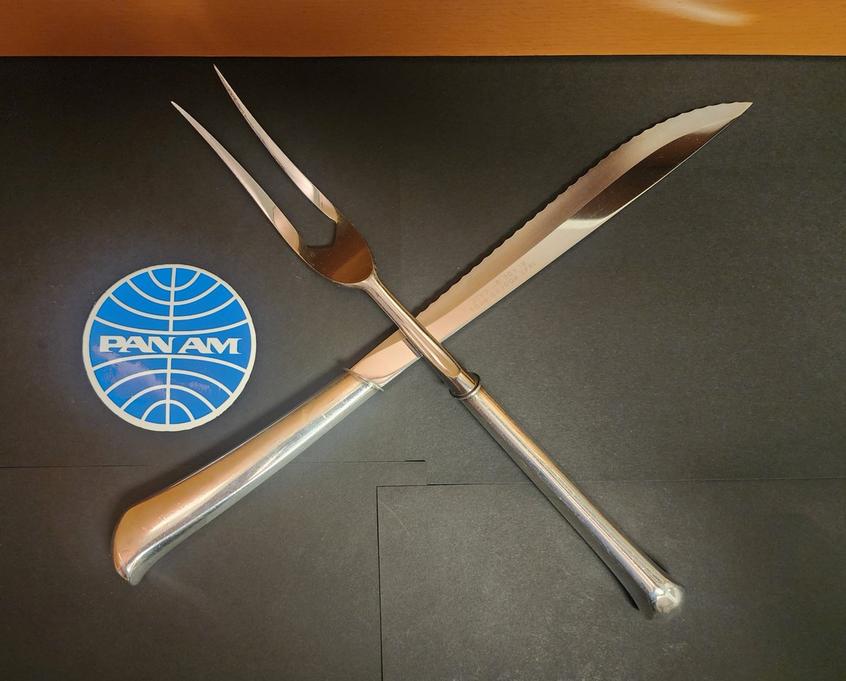 everythingpanam's tweet photo. 1960s Pan Am First Class Roast Cart Carving Set

From the 1950s onward Pan Am was famous for offering a roast (usually beef) carved in the aisle at the passenger's seat.

#1960sPanAm 
#PanAmDining
#Everythingpanam https://t.co/mcvATuAtuH