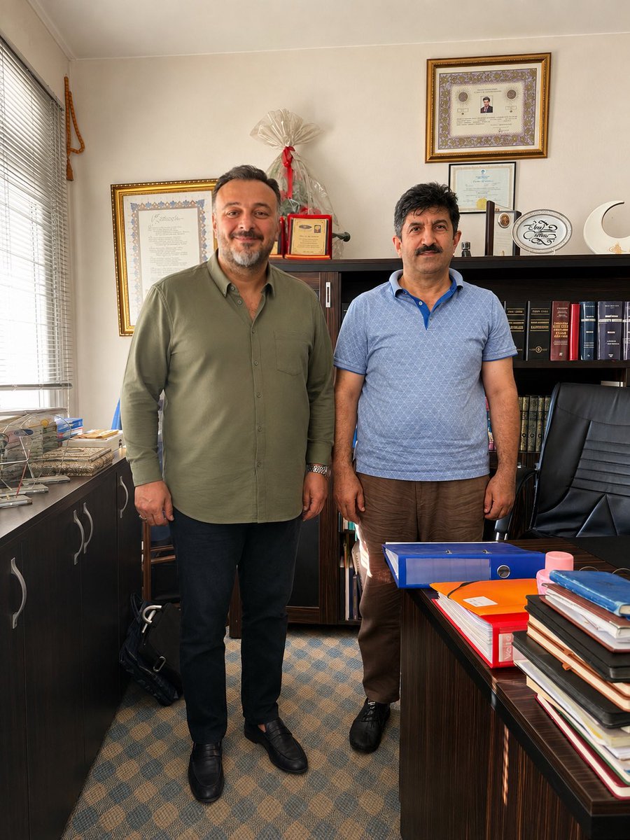 Behadir's tweet photo. Önceki dönem İlçe Başkanlarımızdan Sayın Av. Ümit Çoban’ı ziyaret ederek hasbihâl etme fırsatı bulduk.

AK Parti teşkilatlarının en büyük gücü; birlik, beraberlik ve vefa şuuruyla nesilden nesile aktarılan dava bilincidir. Geçmişten aldığımız tecrübe ve güçlü teşkilat geleneğimizden aldığımız ilhamla, Maltepe’miz ve aziz milletimiz için aynı kararlılık ve özveriyle çalışmaya devam edeceğiz.

Nazik ev sahipliği ve samimi sohbeti için kıymetli Başkanımıza teşekkür ediyor, çalışmalarında muvaffakiyetler diliyorum.