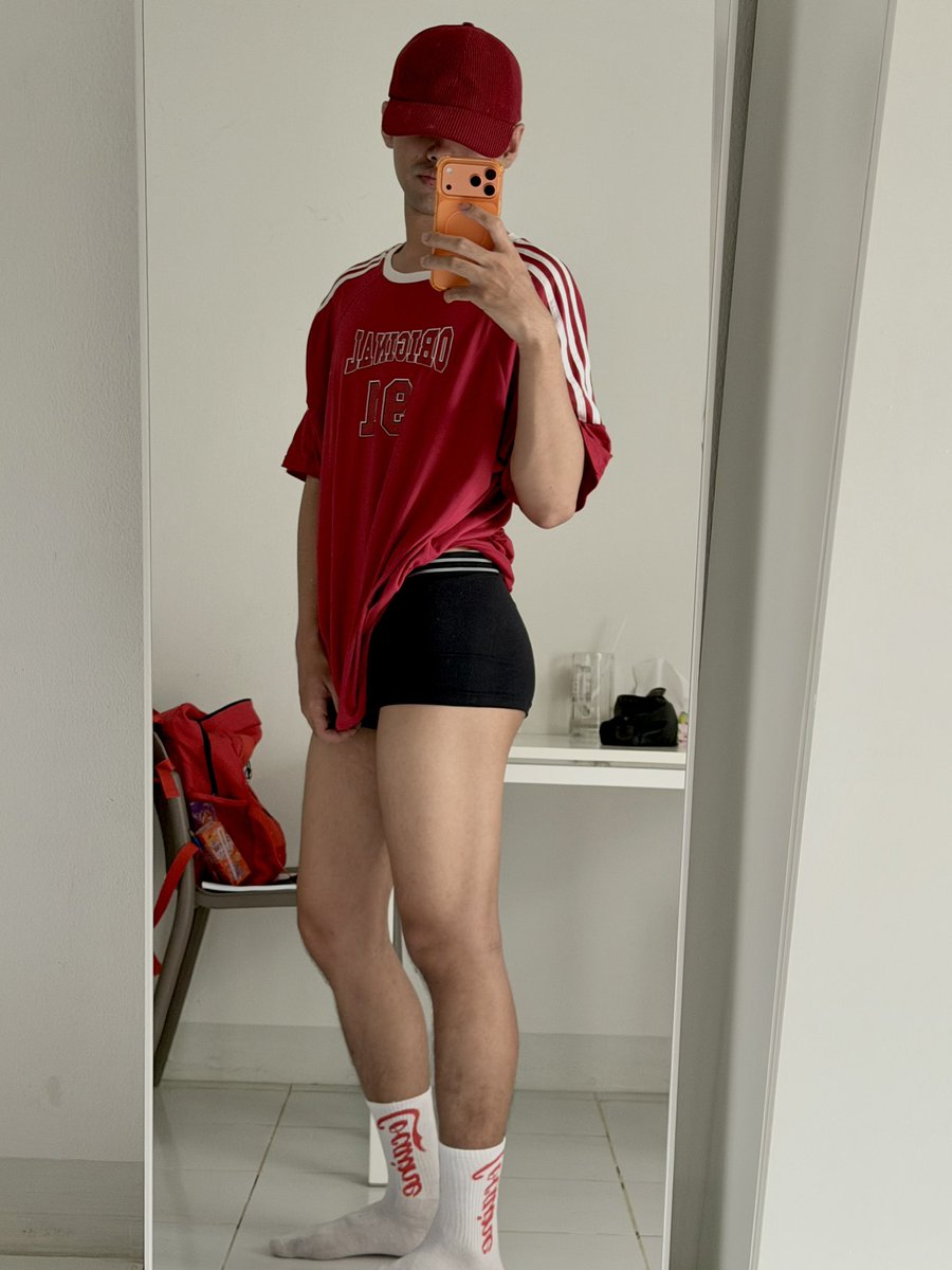 Pondhub4444's tweet photo. ⚽️🌹 https://t.co/t40LjcyqYJ