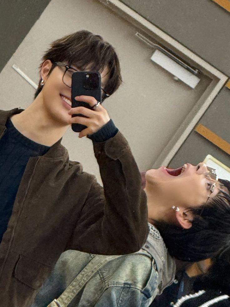 euichuuu's tweet photo. "i feel like im most myself when im with nc" 
"thank you for always staying by my side"

soft nikjju hours open :')))) https://t.co/Ro31pYFTTk