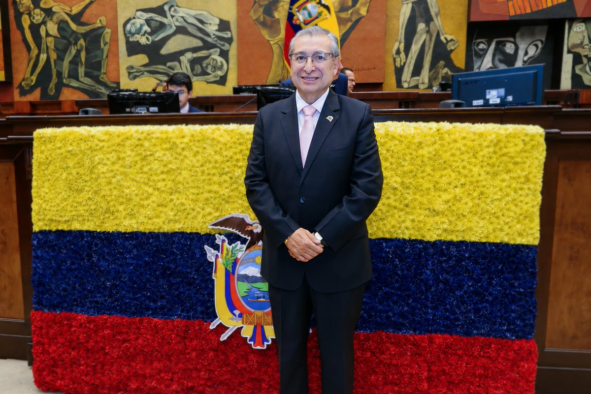 cnegobec's tweet photo. #CNEInforma 🟡🔵🔴

El presidente del CNE, José Cabrera Zurita, @jr_cabreraz, asiste a la Sesión Solemne del Pleno de la @AsambleaEcuador por los 2️⃣1️⃣7️⃣ años del Primer Grito de Independencia ocurrido el #10deAgosto de 1809. 🇪🇨 https://t.co/nzfml6SSVm