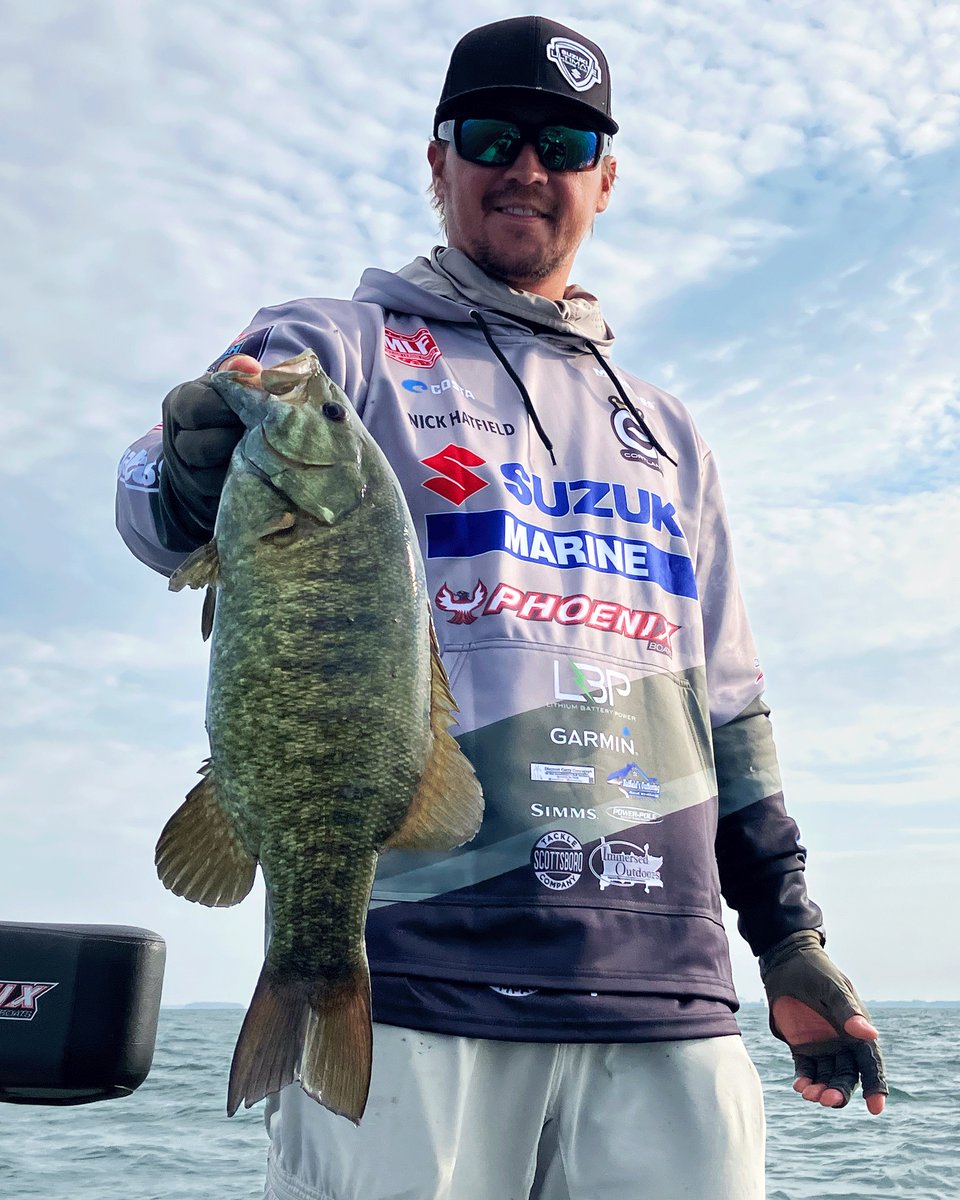 MajorLeagueFish's tweet photo. They sure grow 'em pretty on Lake Erie 😍

@SuzukiMarineUSA Stage 7 Presented by @bandwhitches. Sandusky, Ohio. Big largemouth. Big smallmouth. A whole lot of fun. Join us on the MLFNOW! livestream at https://t.co/CrsUrXWsQp.

#fishing #bassfishing #LakeErieFishing #majorleaguefishing #bassprotour