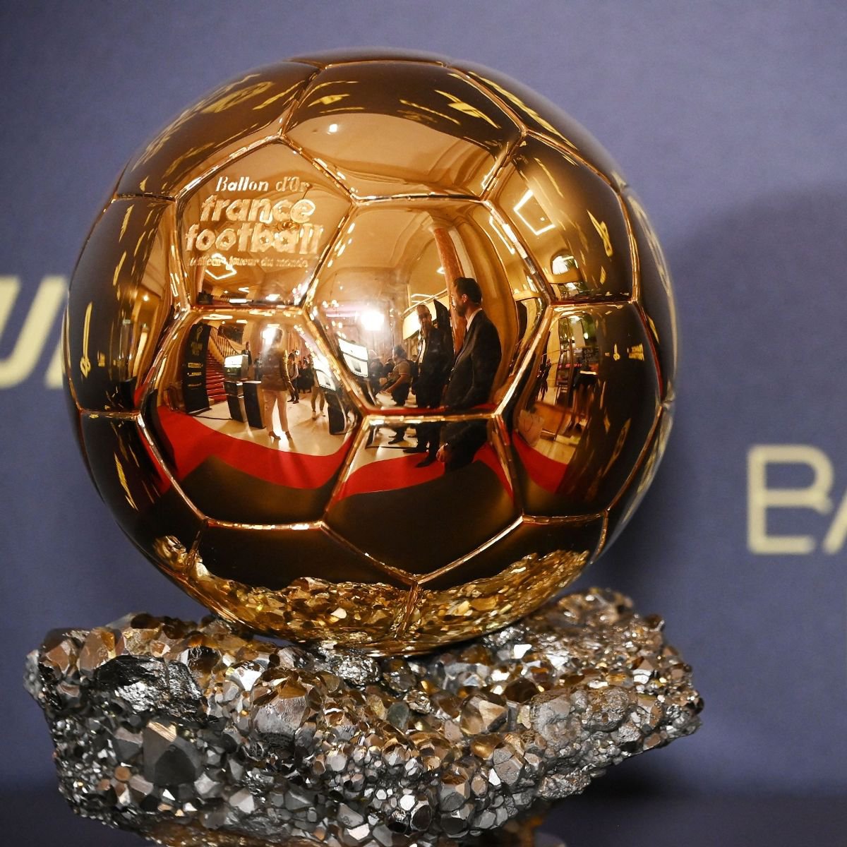 cold_signature's tweet photo. This year's Ballon d'Or race is actually ridiculous and entertaining. 

Harry Kane, Mbappé, Lamine Yamal, Messi, Olise, Liam Delap.

Honestly, I wouldn't even be surprised if any of them won it. 😌 https://t.co/1vFW5xFrdp