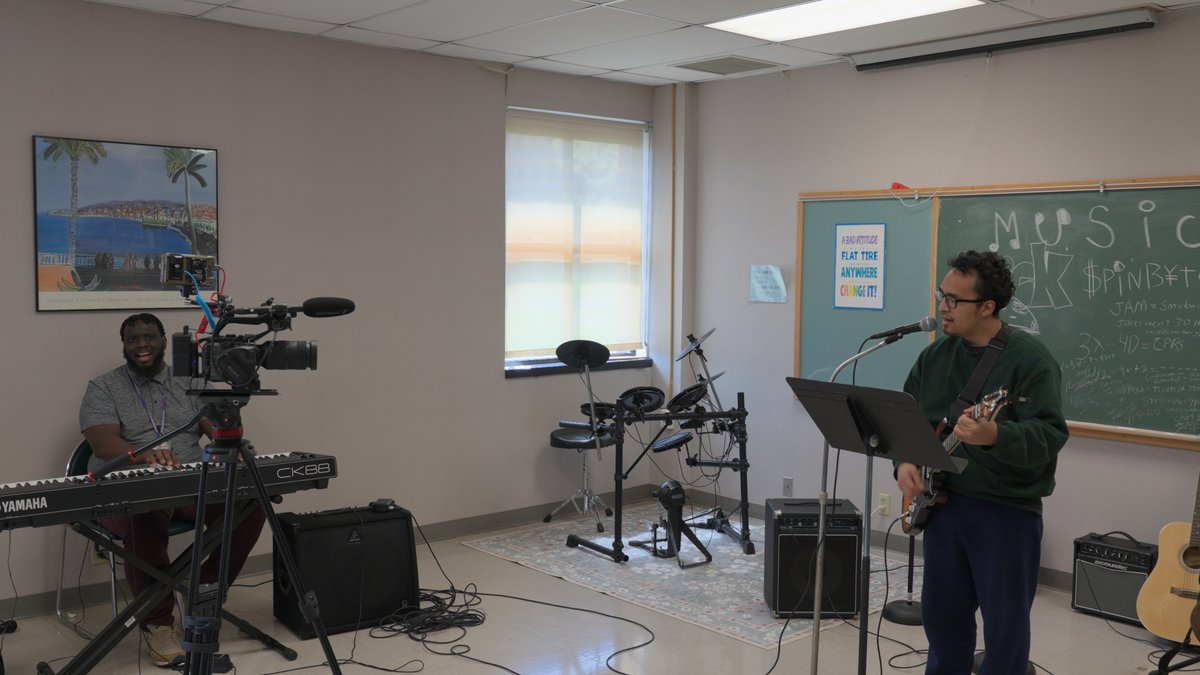NYSomh's tweet photo. OMH facilities provide therapy through special programs including horticulture, exercise, and the arts. At Pilgrim Psychiatric Center, music therapy is a chance to practice, play, and perform: 
https://t.co/7GcuhhQAnF https://t.co/FufzdS3dnf