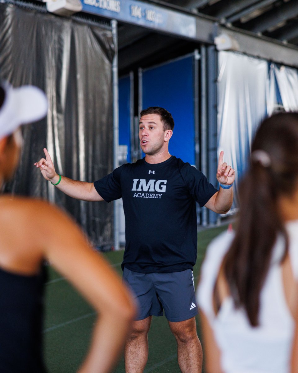 IMGABasketball's tweet photo. IMG Academy Basketball Campers in the Athlete Assessment &amp; Injury Prevention Specialization work with the on campus sports physical therapists from Johns Hopkins All Children's Hospital to improve movement, build strength, and reduce injury risk.

🔗 https://t.co/5wAvlbljXe https://t.co/s2TrElsvEn