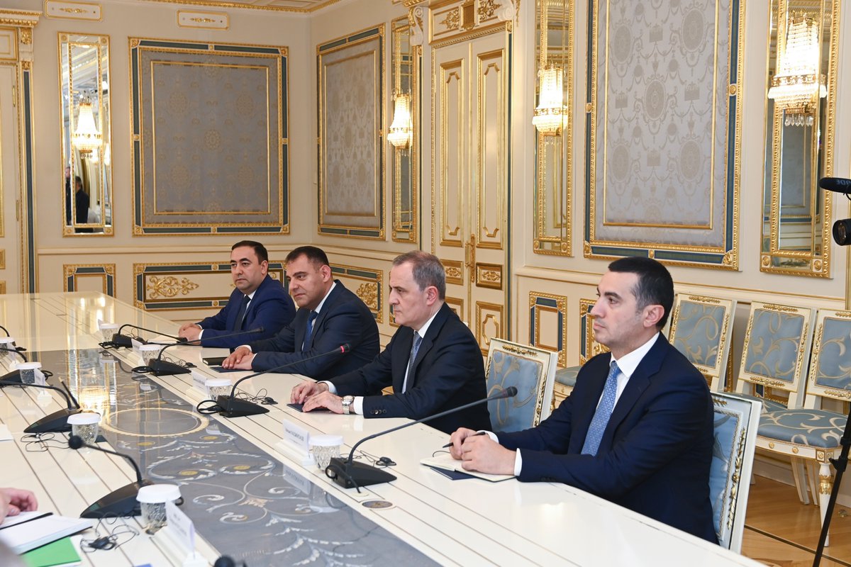 AzerbaijanMFA's tweet photo. The Minister of Foreign Affairs of the Republic of Azerbaijan @Bayramov_Jeyhun, during his official visit to Ukraine, was received by the President of Ukraine @ZelenskyyUa.
 
The sides discussed the current state and future prospects of the Azerbaijan-Ukraine Strategic Partnership.

The importance of further advancing the strategic partnership was emphasized, particularly as Azerbaijan and Ukraine prepare to mark the 35th anniversary of the establishment of diplomatic relations next year.
 
Minister Bayramov reaffirmed Azerbaijan’s consistent support for the sovereignty and territorial integrity of Ukraine within its internationally recognized borders.
 
President Zelenskyy expressed his gratitude to President Ilham Aliyev and the Government of Azerbaijan for the humanitarian assistance provided to Ukraine.