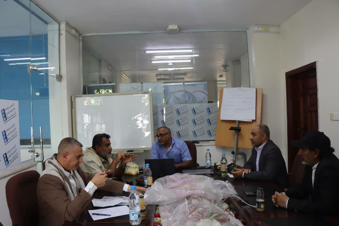 AlbaidaGov's tweet photo. مناقشة تعزيز مصادر مياه جديدة لمشروع مياه مدينة البيضاء
الخميس، 23 صفر 1448هـ الموافق 06 أغسطس 2026 
البيضاء - سبأ :
ناقش اجتماع بمحافظة البيضاء اليوم برئاسة المحافظ عبدالله ادريس، تعزيز مصادر مياه جديدة لمشروع مياه مدينة
الموقع الرسمي لمحافظة البيضاء
https://t.co/qpTc7QqGoZ https://t.co/1XNbzEqyon