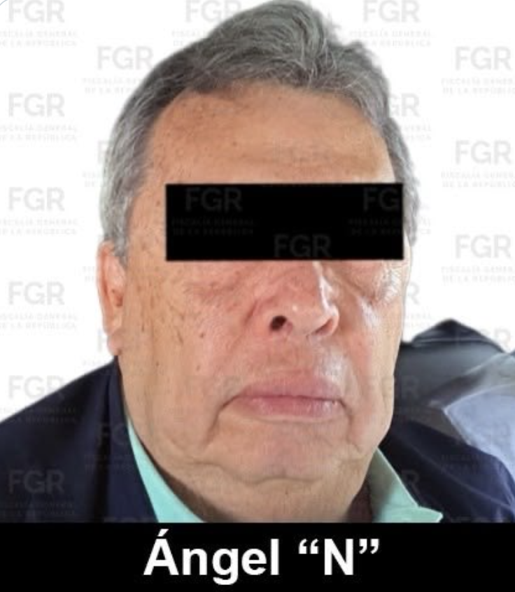 lopezdoriga's tweet photo. Caso Ayotzinapa.

Fue detenido el exgobernador de Guerrero, el priísta Ángel Aguirre Rivero,  por la desaparición de los 43 normalistas.

Más en https://t.co/BjdELZkpfR https://t.co/QHNXBEykdF