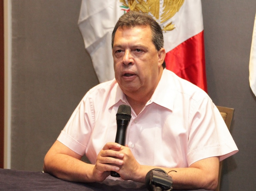 cesarmty's tweet photo. 🔴⚡️#ULTIMAHORA
Es detenido el exgobernador de Guerrero, Ángel Aguirre, por el caso Ayotzinapa.
El priista es acusado por la @FGRMexico de haber ordenado ocultar evidencias en la desaparición de los 43 estudiantes en Iguala. https://t.co/mNTZHKxIt4