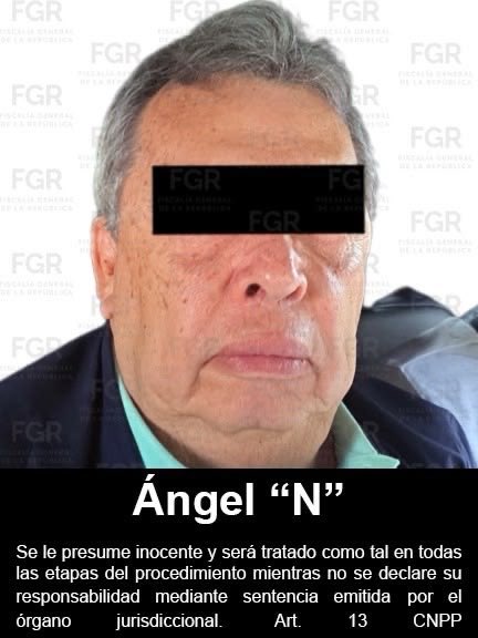 JLMNoticias's tweet photo. #ÚLTIMAHORA Acaban de detener al exgobernador de Guerrero, Ángel Aguirre Rivero!!!

La FGR confirma su detención, vinculada a la desaparición de los 43 jóvenes normalistas de la Escuela Normal Rural Raúl Isidro Burgos de Ayotzinapa, la noche del 26 de septiembre de 2014. https://t.co/oMoyeLl5Wv