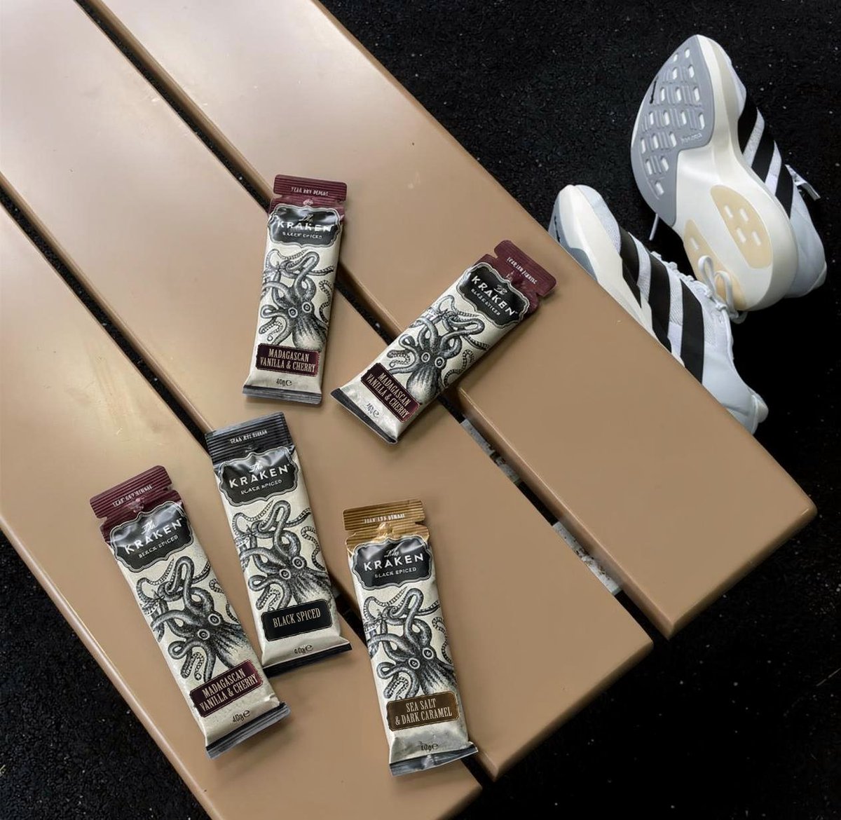KrakenRumUK's tweet photo. Rum club anyone? Kraken rumming gels are THE way to keep moving in the heat.

Which flavour are you slurping when you're stepping? https://t.co/HBfwWiIrbY