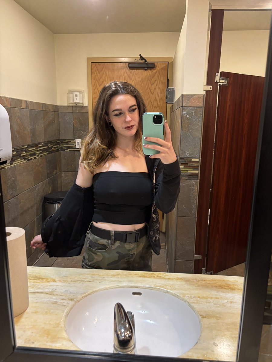 HarmonyCalico's tweet photo. u finsluts work so hard to make my life so easy https://t.co/DnoBvszvdu