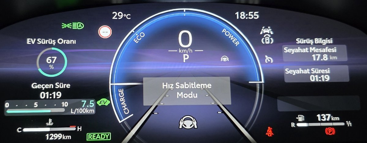kayhan_035's tweet photo. Lanet olsun böyle şehire. #toyota #corolla #hybrid bile böyle yakıyor.  Diğerleri ne yakar. #istanbul #avcılar #beylikdüzü https://t.co/Vd8yzG9eoa