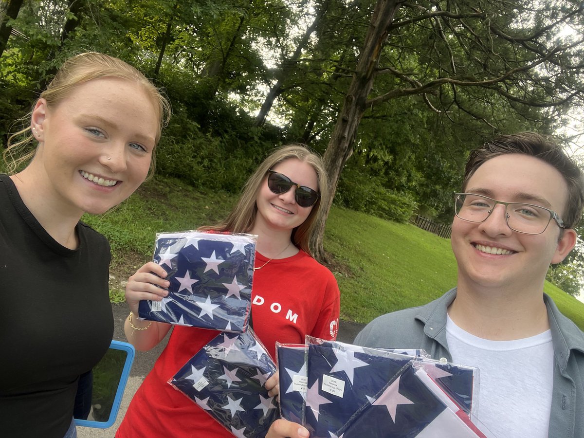 havanajdavison's tweet photo. TODAY IS THE DAY, TENNESSEE! 🗳️🇺🇸

Get out and VOTE! It will be the most important thing you do today, so make a plan, grab your ID, and get to the polls!

📍 Find your Election Day polling location here:
https://t.co/Drs21Zq8R5

Your voice matters. GO VOTE, TN! ❤️🤍💙 https://t.co/1MQwNS74nT
