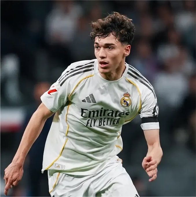 SeputarMadrid's tweet photo. 🚨 BREAKING: Thiago Pitarch telah berbicara dengan Álvaro Arbeloa dan kini ia semakin dekat menuju Fulham. [@ellarguero &amp; @La_SER]

Mengenai detail kemungkinan transfernya akan diinformasikan lebih lanjut. https://t.co/HFf0rD2Owm