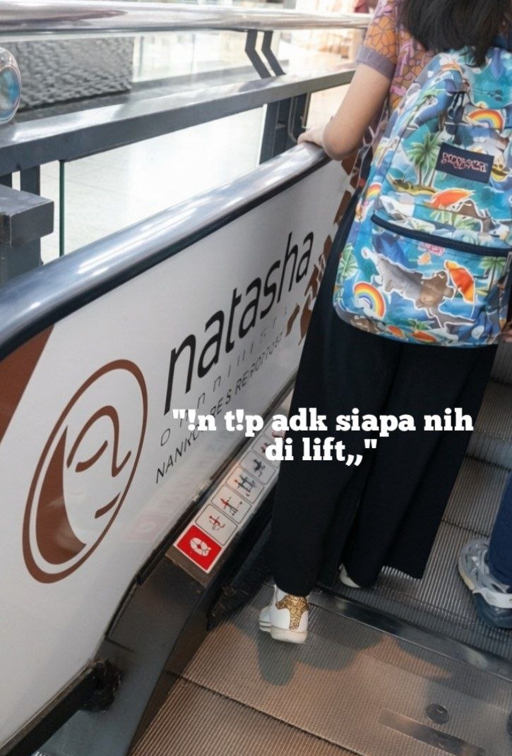 nailafla tweet picture