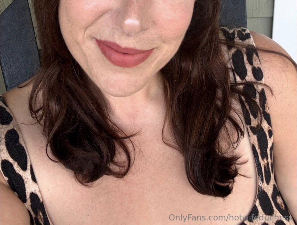 hotwifeduchess's tweet photo. Hello boys, I miss you #milf #hotwife #smile #lips https://t.co/mjbGCiVNls