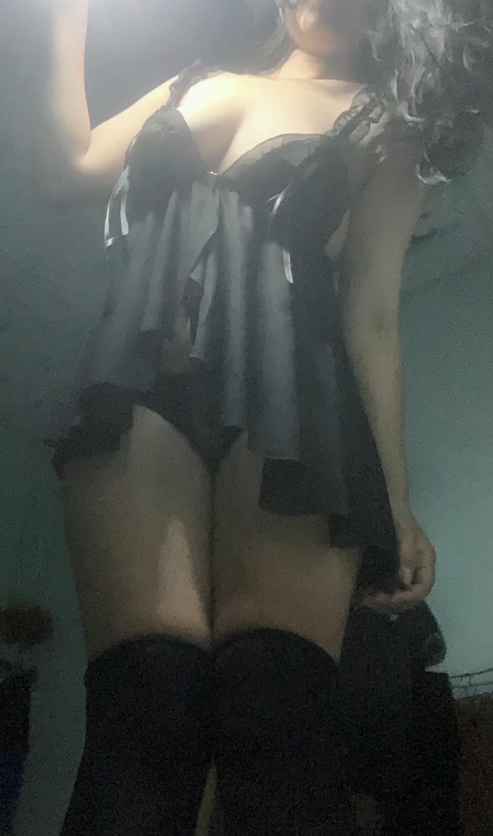 Pyfullhd's tweet photo. Cô nàng này giao diện dethuong và gu thích bạo 🤭😉 https://t.co/14RTZEO8yp