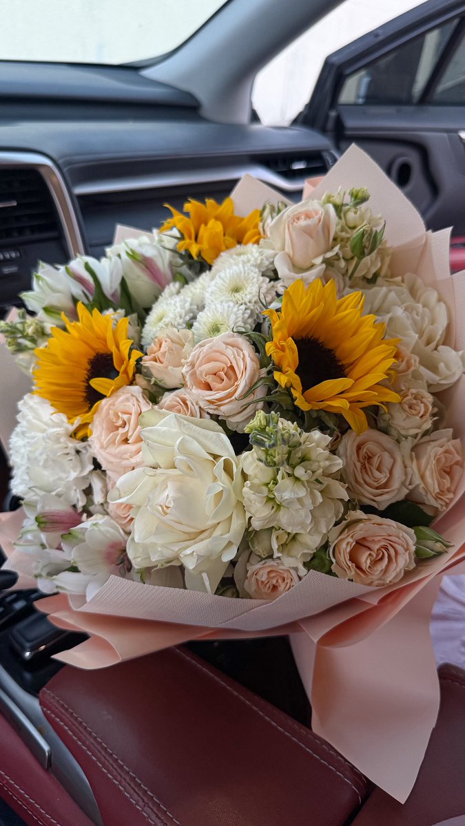 te0y_m's tweet photo. يا شمس أيامي ☀️❣️ https://t.co/aguVHTzwRv