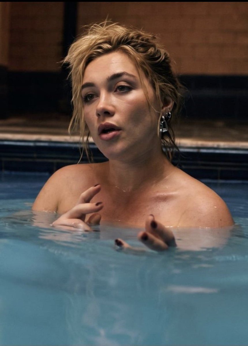 TrendCulture_X's tweet photo. Florence Pugh

At Office                               At Beach https://t.co/UFOFyRGnGa