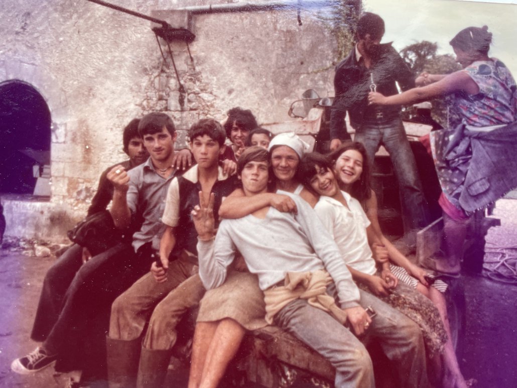 GoingPostalBlog's tweet photo. Manouche – Part One by Porkpie - https://t.co/6kHlwX67mq
#Arts #Hobbies #Holiday #Travel #France #Gypsies #Manouche #Roma #Spain #TheGironde #Vendage https://t.co/vK0L3GIx28
