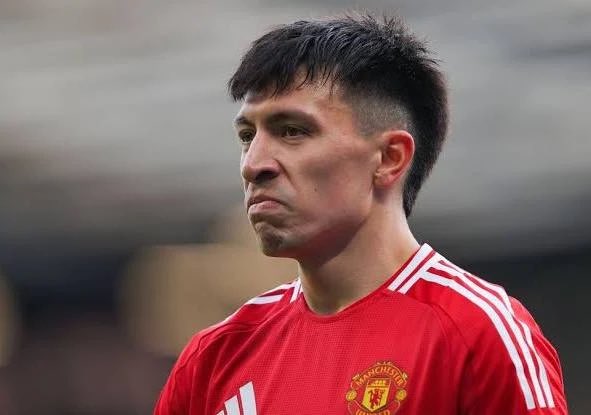 UtdVoid's tweet photo. isandro Martínez, Kobbie Mainoo, and Benjamin Šeško are all expected to be fit for the start of the 2026–27 Premier League campaign. Pre-season updates have shed light on multiple high-profile squad members, focusing heavily on injury recoveries, outstanding pre-season form, and senior-player mentorship