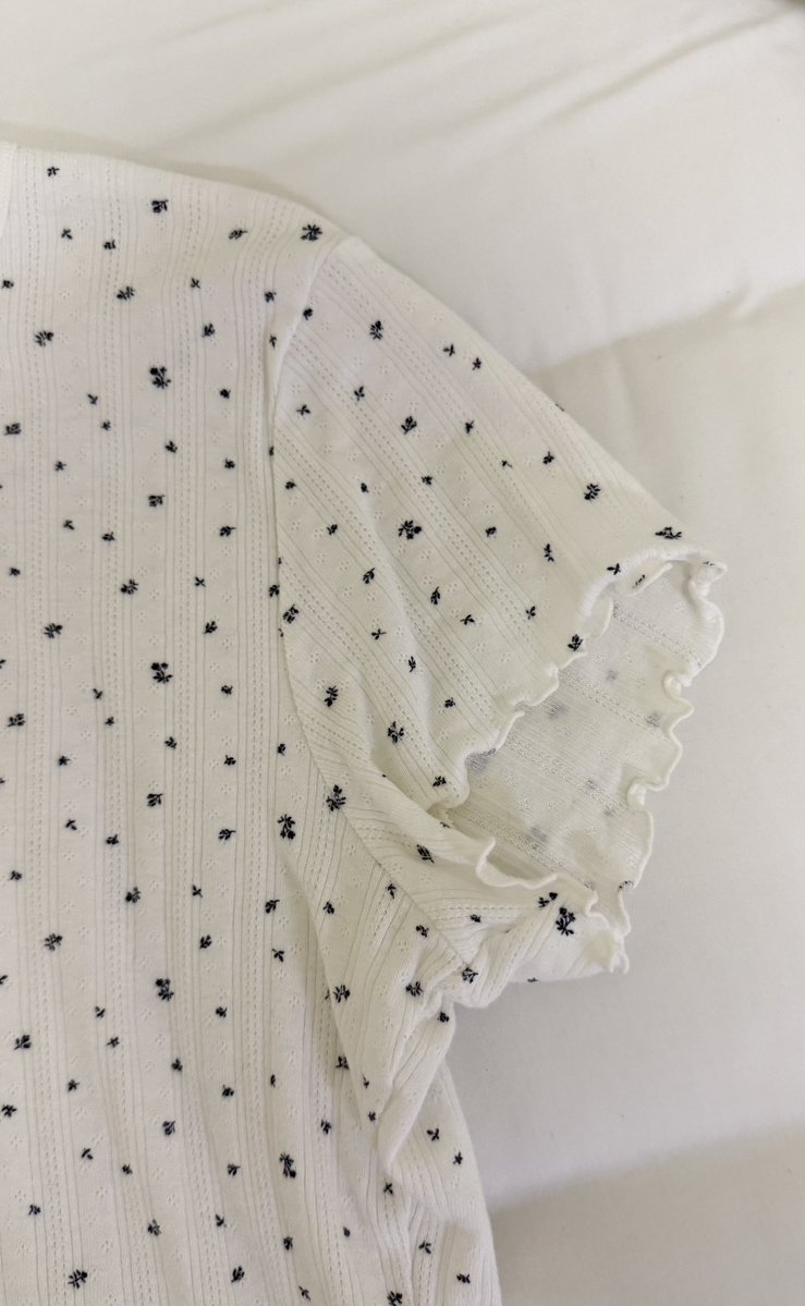 ChaapeacXh's tweet photo. ส่งต่อ uniqlo เบอร์ xl อกหน้าผ้า 36 ( ยืดได้เยอะ ) 180 รส. #ส่งต่อuniqlo #uniqloส่งต่อ   #ส่งต่อcintage  #ส่งต่อเสื้อผ้ามือสอง #ส่งต่อstylist #ส่งต่อเสื้อผ้ามือ2 #ส่งต่อเสื้อผ้ามือสองสภาพดี #ส่งต่อvgh #ส่งต่อเสื้อผ้ามือสองราคาถูก https://t.co/eoQviVknyk