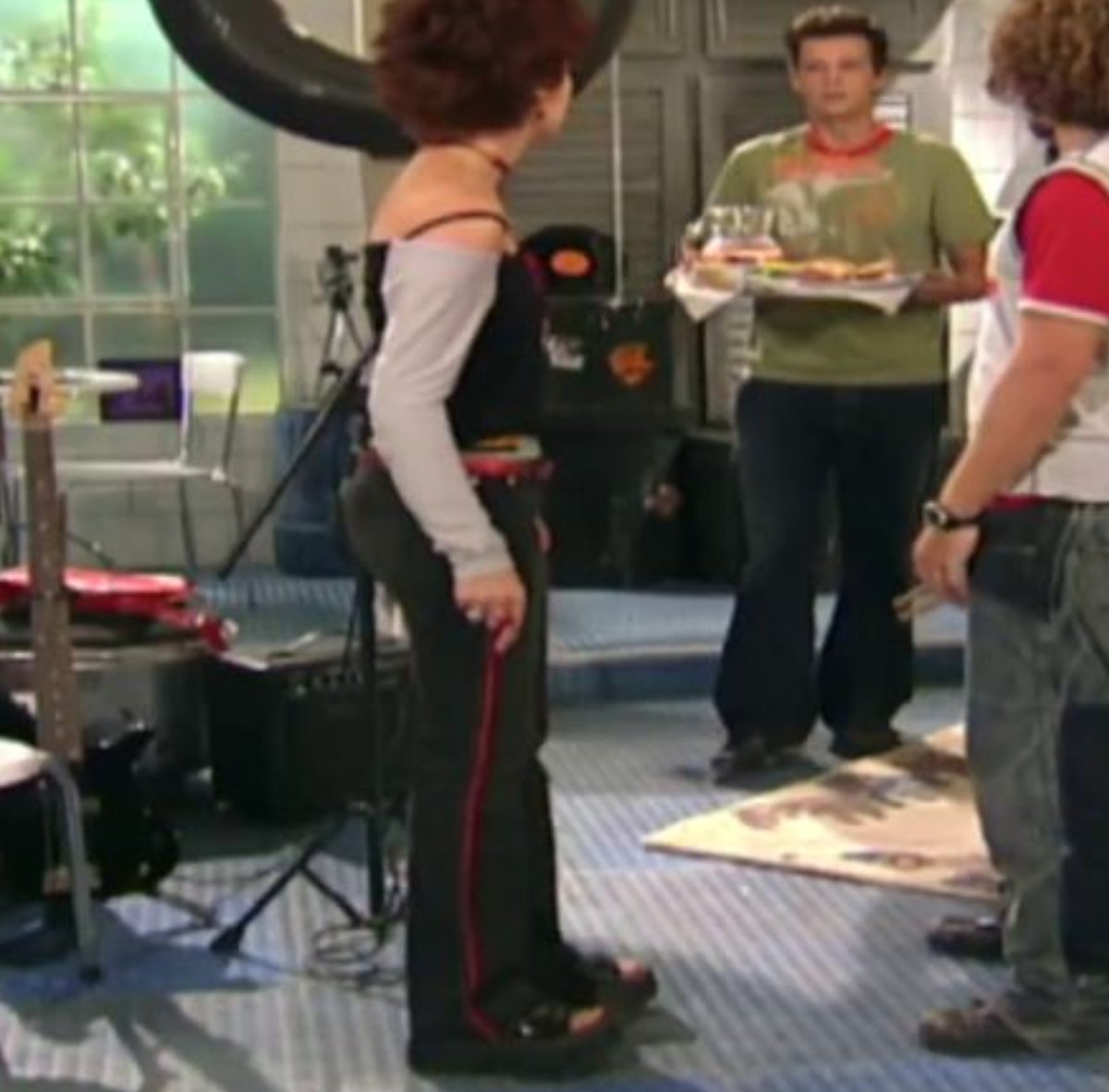 estampamental's tweet photo. top personagens da televisao brasileira que eu gostaria de ter o guarda roupa inteiro  >NATASHA https://t.co/uN5coYlycD
