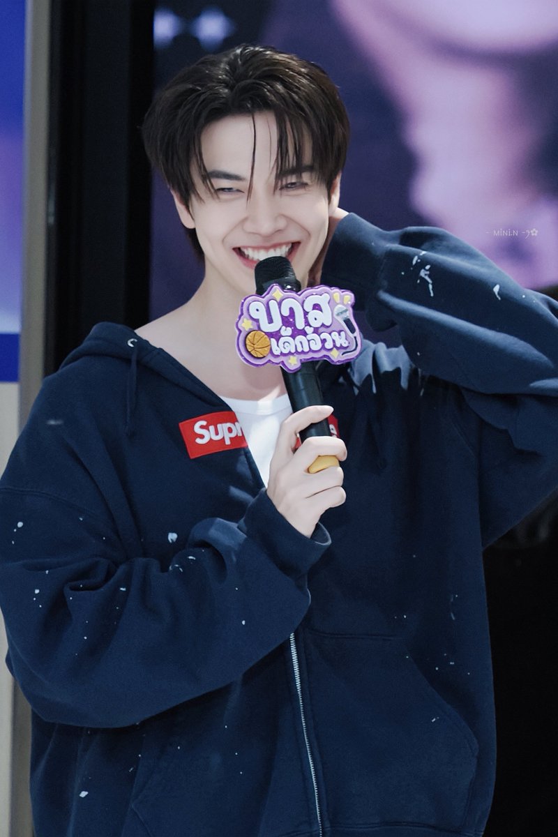 _mini_n's tweet photo. ทำไมวันนี้ พี่แม็กกี้ กะ บาสเด็กอ้วน หน้าเปลี่ยนไปคะ 😏

#MaxkyBasxFANDOMFANFIC
#แม็กกี้บาส #Maxkybas
#maxky_rp #บาสเด็กอ้วนที่แท้จริง https://t.co/pq43veX18S