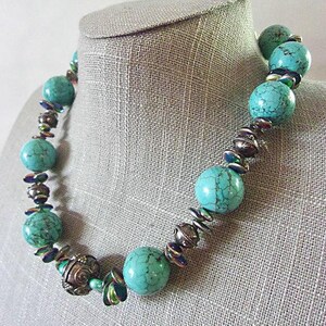 renaissancefai's tweet photo. #necklace #turquoise #natural #spiderWeb #sterlingClasp #925 #freshwaterPearls #beaded #Southwestern #Soho #Boho #seaopal #baroquePearls #opalite #vintage #NevadaBlue #gemstone https://t.co/W9oTPHkfGw