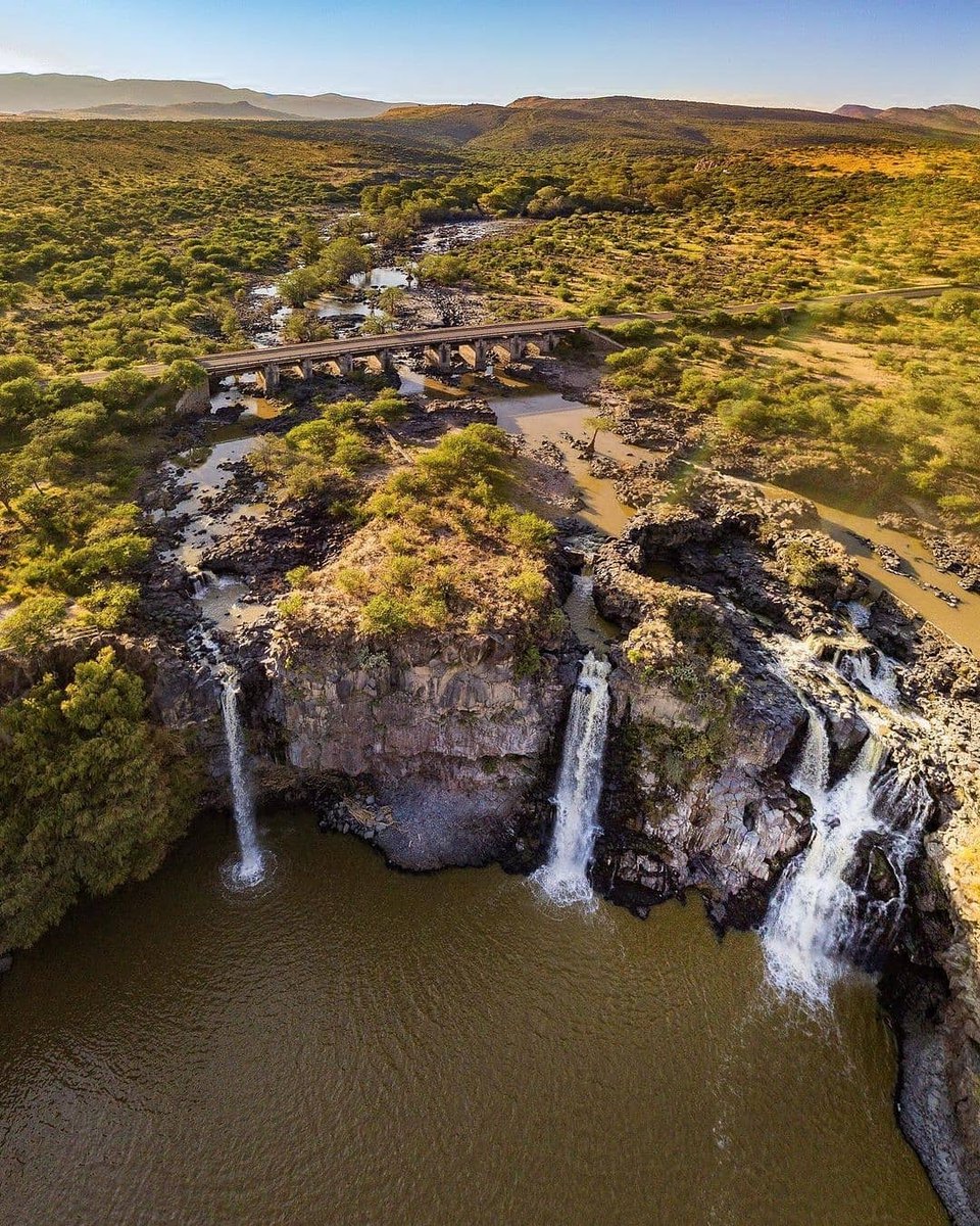 EsMexico's tweet photo. Escápate a este paraíso escondido

Cascada en un paraje natural del norte de México

Explora y disfruta este hermoso lugar con seguridad y completa discreción. Consulta siempre a un asesor de viajes de confianza. 🤝🌄

Ideal para tu siguiente escapada

#ViajaSeguro #Natur https://t.co/9HNtjpf3DV