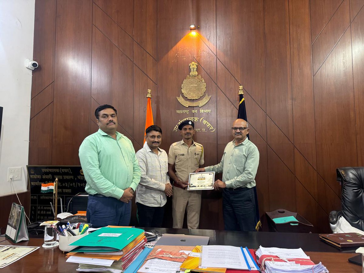 mytadoba's tweet photo. 🏅 Honouring the Guardians of Tadoba.
Recognising the Top 3 Forest Guards for their outstanding dedication to protecting Tadoba's forests and wildlife. 🌿🐅
#Tadoba #TATR #WildlifeConservation https://t.co/Zl2yxP0xcV