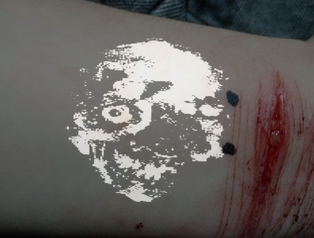 matate_777's tweet photo. lo subo de nuevo esperando que no sea borrado #sh #shtwtt #makeup #fakeblood SFX MAKEUP #subtwt  MADE WITH AI
carita :| https://t.co/TY5lIGjZh1