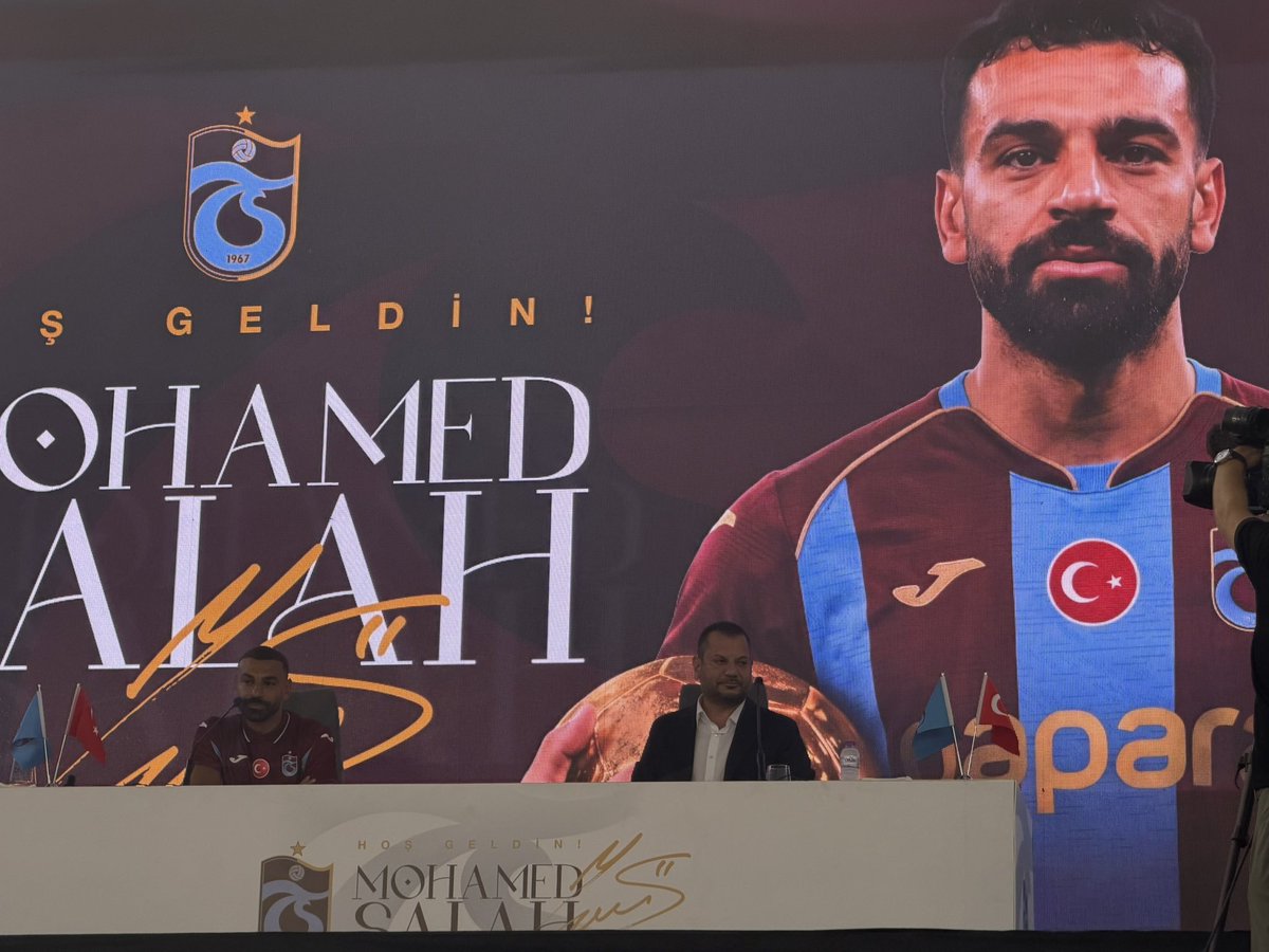 tsreportx's tweet photo. Mohamed Salah: “Keşke Türkçe konuşabilseydim. Herkese teşekkür ediyorum. Burada sizlerle tarih yazmak istiyorum” https://t.co/6IhhiiBfo3
