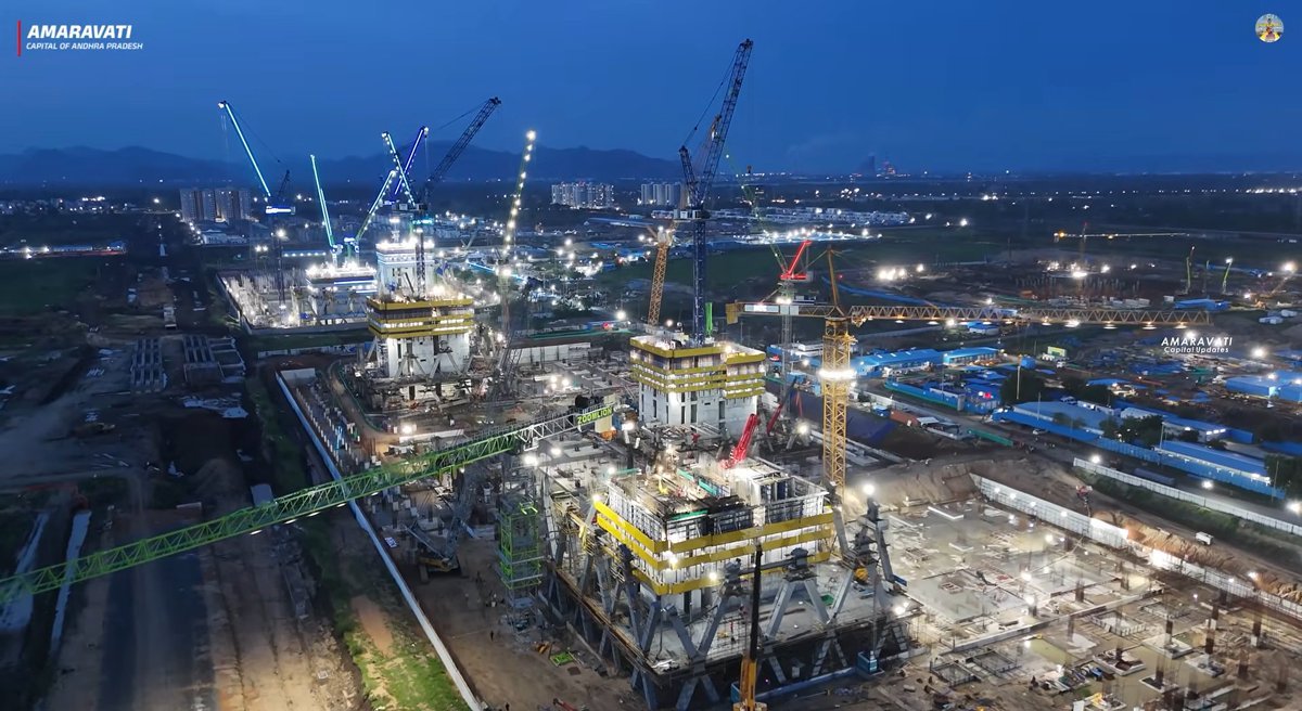 CMNTR_216's tweet photo. 🏗️Night Construction Activity at Iconic Buildings (Assembly, High Court &amp; Secretariat Towers) in Amaravati.

📸 @ACUNayeem 

#AndhraPradesh #Amaravati https://t.co/UpedOKSiBv