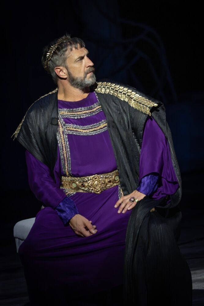 clowchan's tweet photo. Awesome Playbill/Public finally released production pictures taken by Joan Marcus the night I saw it 😌😌😌 https://t.co/pFR9RE1jlS