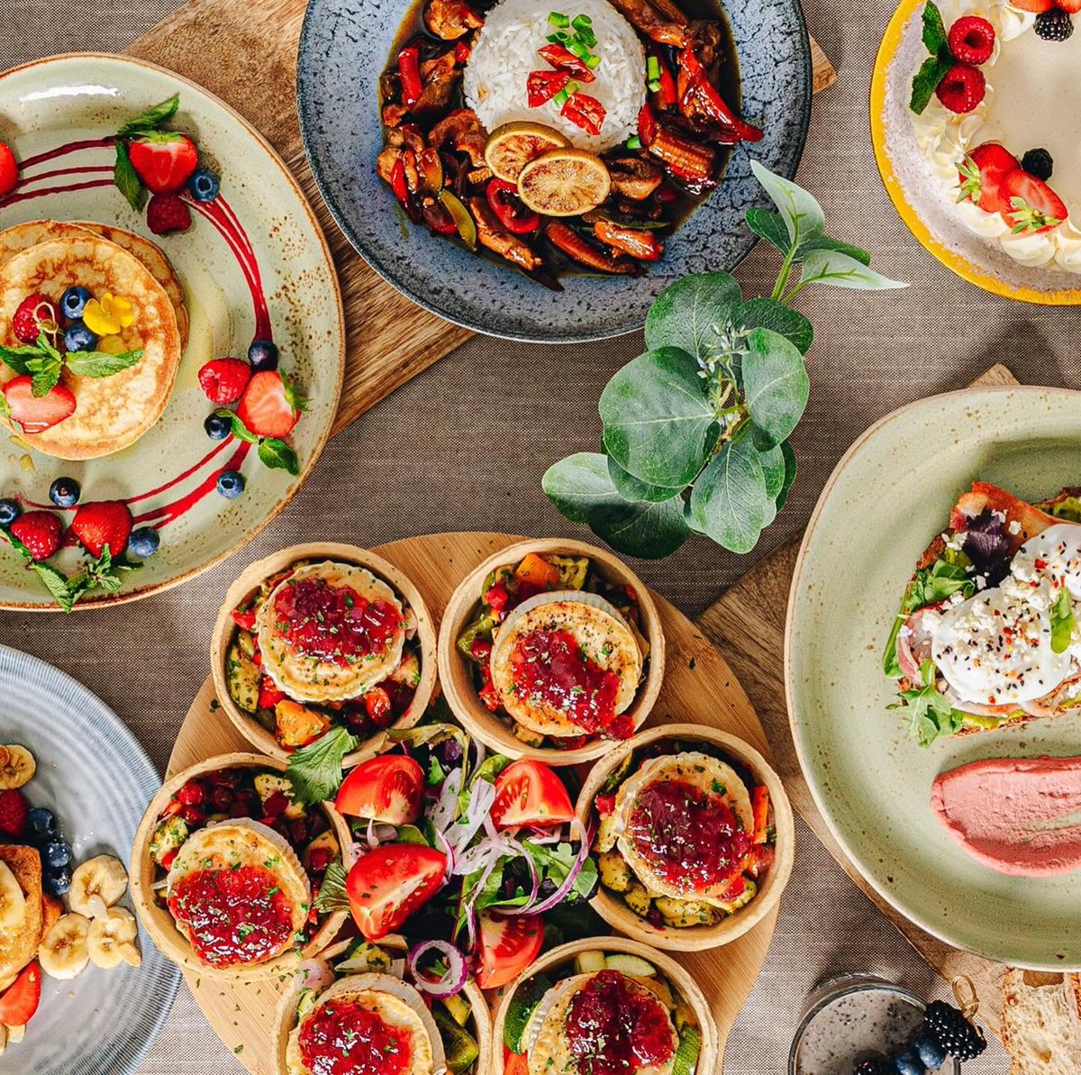 createdincavan's tweet photo. Our latest blog, A Taste of Cavan for the First Time, takes you on the perfect two day itinerary, showcasing some of the wonderful cafés, restaurants, hotels &amp; artisan producers that make Cavan such a fantastic destination for food lovers.

Full blog here: https://t.co/qHmjVU5DMa https://t.co/bazuo64L5V