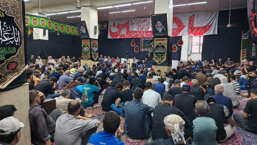 alshirazinet's tweet photo. 🛑 الحوزة العلميَّة الزينبيَّة تحيي الأَربعين الحسينيّ بمجلس عزاء

المجلس أقيم في حسينية الحوزة بتاريخ العشرين من شهر صفر الاحزان 1448 هجرية بحضور العديد من الفضلاء والخطباء وطلبة علوم أهل البيت وجموع المؤمنين، وقد استهلَّ بتلاوة قرآنيّة
التفاصيل:

🔻 https://t.co/0t4PvO0RTy https://t.co/Ywye9W6jZO
