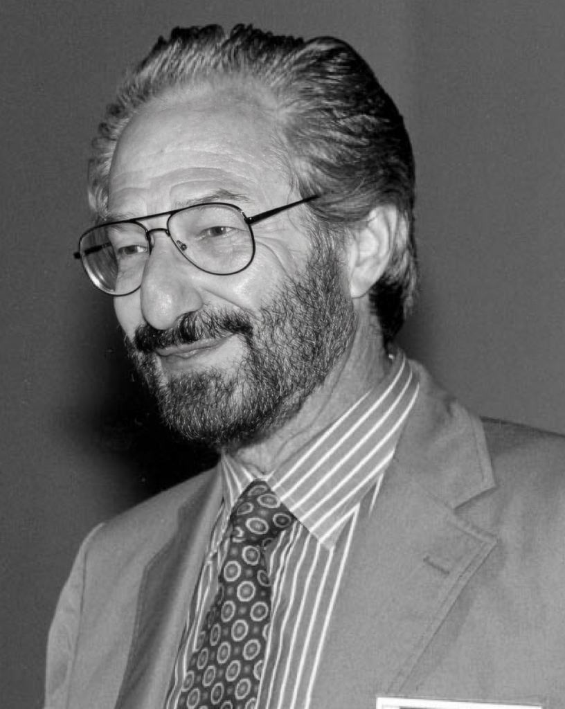 Kekius_Sage's tweet photo. Computer scientist Edward Fredkin proved space and time are digital processing units of a cosmic computer.

This concept implies matter is just running data. https://t.co/omCwf3HplS