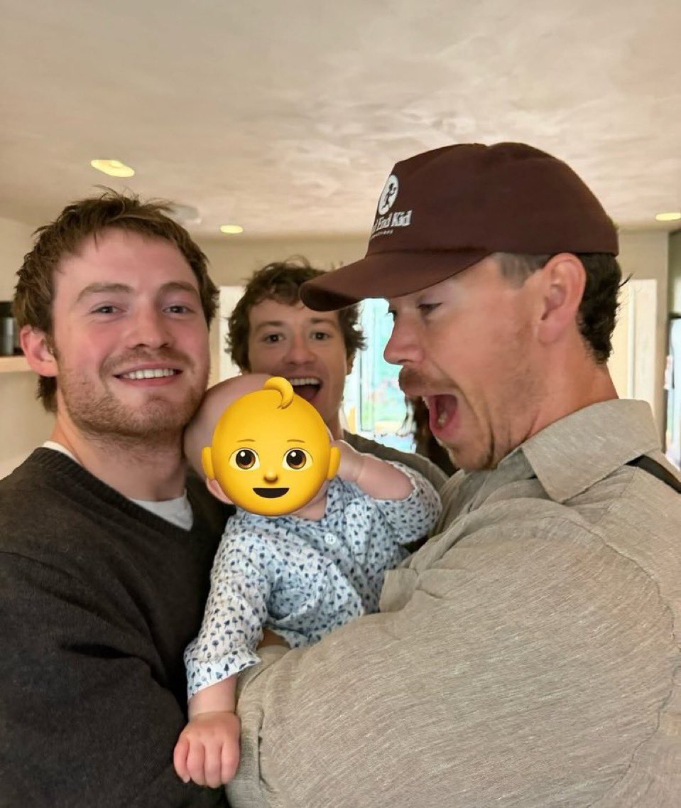 carinitoxolo's tweet photo. the concept of them all being in the mcu like they’re brothers fr https://t.co/0dZkqlpL6G