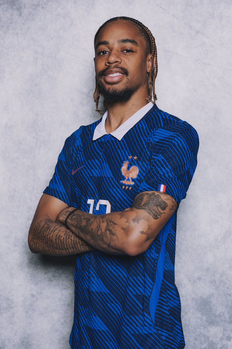 ActuFoot_'s tweet photo. 🚨 LE NOMBRE D’INTERNATIONAUX FRANÇAIS 🇫🇷 QU’IL POURRAIT Y AVOIR AU PSG LA SAISON PROCHAINE. 🤯👇

🇫🇷 Ousmane Dembélé 
🇫🇷 Désiré Doué 
🇫🇷 Bradley Barcola 
🇫🇷 Warren Zaïre-Emery
🇫🇷 Lucas Chevalier
🇫🇷 Lucas Hernandez 
🇫🇷 Maghnes Akliouche

⌛️🇫🇷 Lucas Digne https://t.co/6ZyZ0ntuNZ