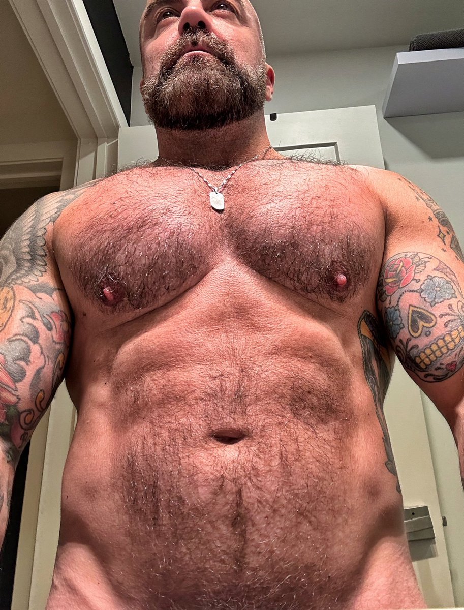 Beefygigson11's tweet photo. full body .need my ....? https://t.co/Vq0zanNZNk