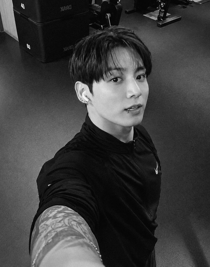 dobemoss's tweet photo. ㅤㅤ  𝖲ۜEARCHㅤㅤㅤؙㅤㅤ⧼🇮🇹⧽

Name: Jacob Soracchi 
Age: 39
O.S: Bisexual
Marital Status: Single
Height: 1.85
Z.Sign: Aquarium

(+) :: Busco amistades y alguna posible relación, tengo mi dm en 0. https://t.co/2BRyQELy8k