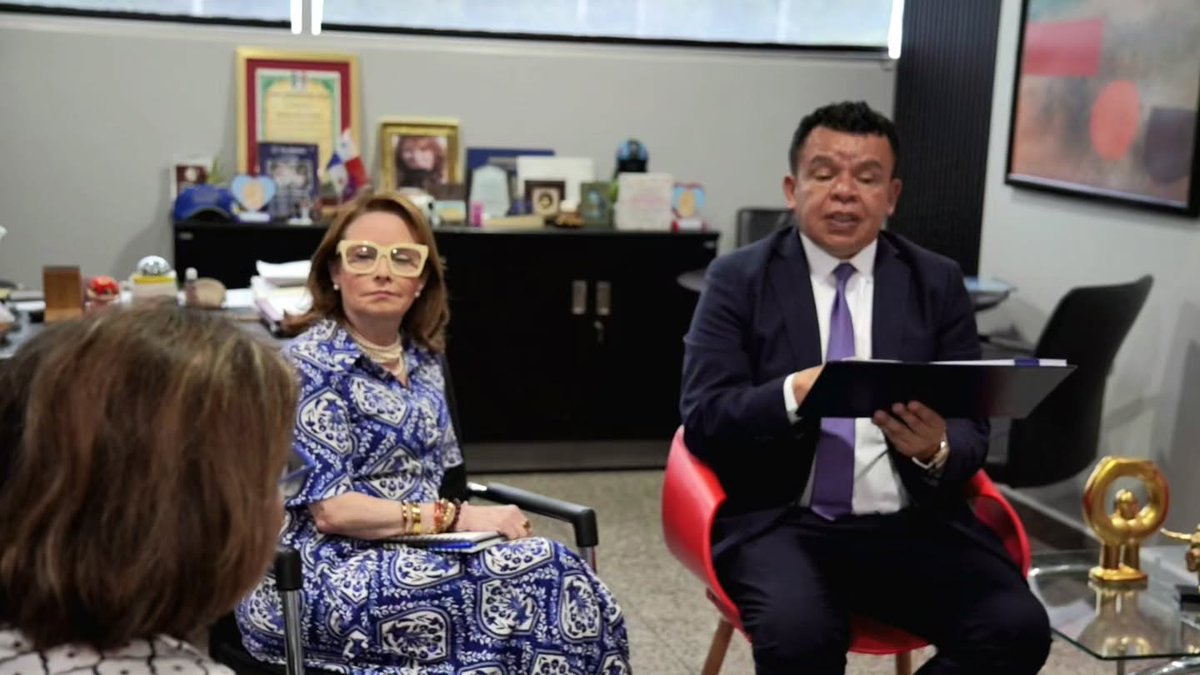 thomas_paulette's tweet photo. Sostuvimos una importante reunión de trabajo en nuestro despacho junto al equipo técnico y asesor de la Comisión de la Mujer, la Niñez, la Adolescencia y la Familia de cara al país. 🏛️💼🤝 https://t.co/4K1WbbCTdd