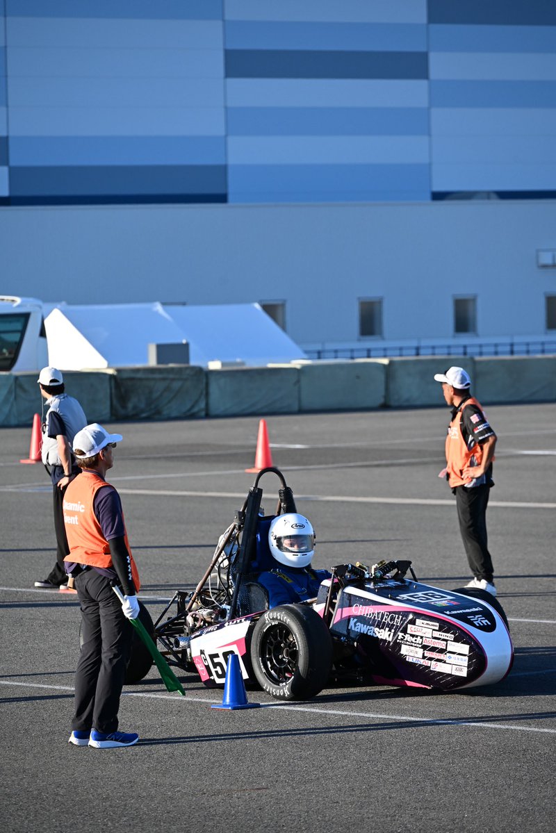 FCITRACINGTEAM's tweet photo. 【大会4,5日目】
4日目オートクロス一周完走しました!
2周目の際デフのオイル漏れにより再車検となりましたが5日目に再車検通過しました
#FCIT
#千葉工業大学
#学生フォーミュラ
#jsae https://t.co/ZpMJaanyZW