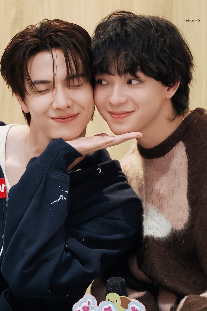 _mini_n's tweet photo. จุ่มแก้มคู่ชั้นเป็นแบบนี้อะเตง น่ารักมากก 🫠🤭

#MaxkyBasxFANDOMFANFIC
#แม็กกี้บาส #Maxkybas
#maxky_rp #บาสเด็กอ้วนที่แท้จริง https://t.co/VMstCwqEtz