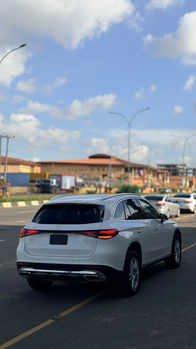Bigpee_001's tweet photo. EXTREMELY CLEAN FOREIGN USED 2025 BENZ GLC300 WITH DUTY 

N97,000,000.00

LOCATION - ABUJA,NIGERIA 

CALL/WHATSAPP - 08133101561

#Benz #GLC300 #Abujacars #Abujabusinesscommunity #Abujatwittercommunity https://t.co/AV0Qrw4oHj