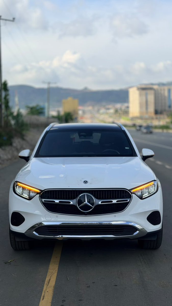 Bigpee_001's tweet photo. EXTREMELY CLEAN FOREIGN USED 2025 BENZ GLC300 WITH DUTY 

N97,000,000.00

LOCATION - ABUJA,NIGERIA 

CALL/WHATSAPP - 08133101561

#Benz #GLC300 #Abujacars #Abujabusinesscommunity #Abujatwittercommunity https://t.co/AV0Qrw4oHj