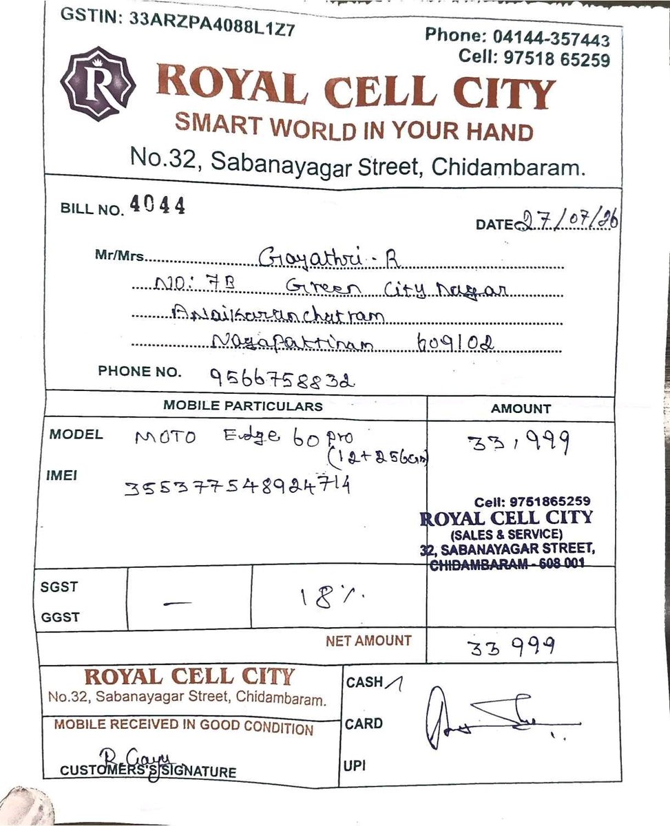 Vishalvgr's tweet photo. Hi @MotorolaIN @MotorolaSupport
​Bought a new Moto phone 11 days ago. Got display vertical lines due to a manufacturing defect. Authorized service center (Tambaram) refused DOA replacement &amp; offered repair only! 💔
​Need your urgent intervention.
​#MotorolaIndia #DefectivePhone https://t.co/9PKc5omeXK
