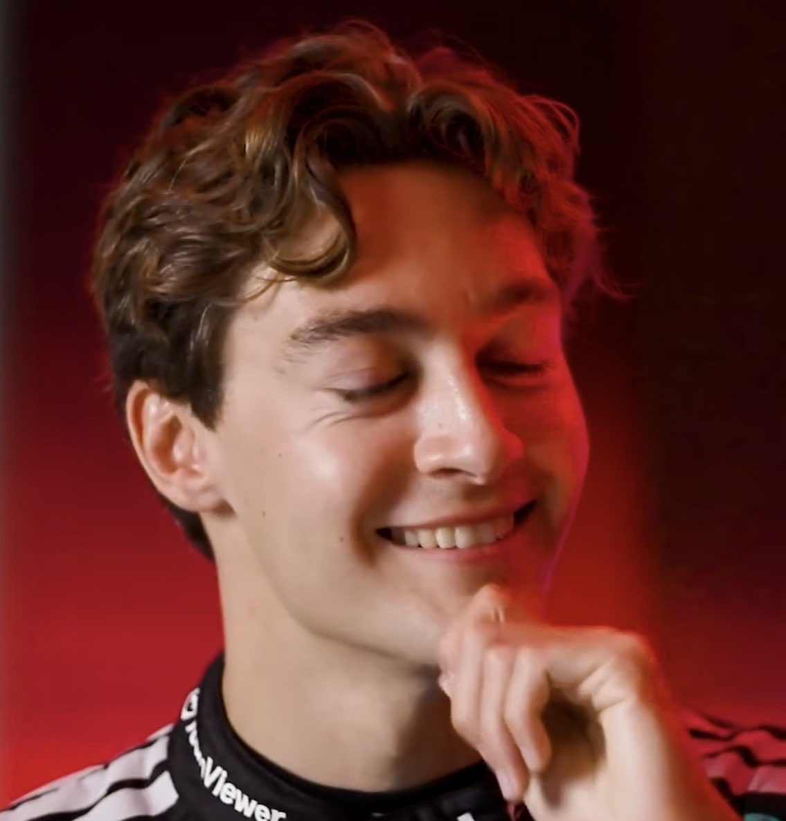 maxintoshyoy's tweet photo. happy smiley cheery george in grill the grid 🥹 https://t.co/mIhpNZAAIQ